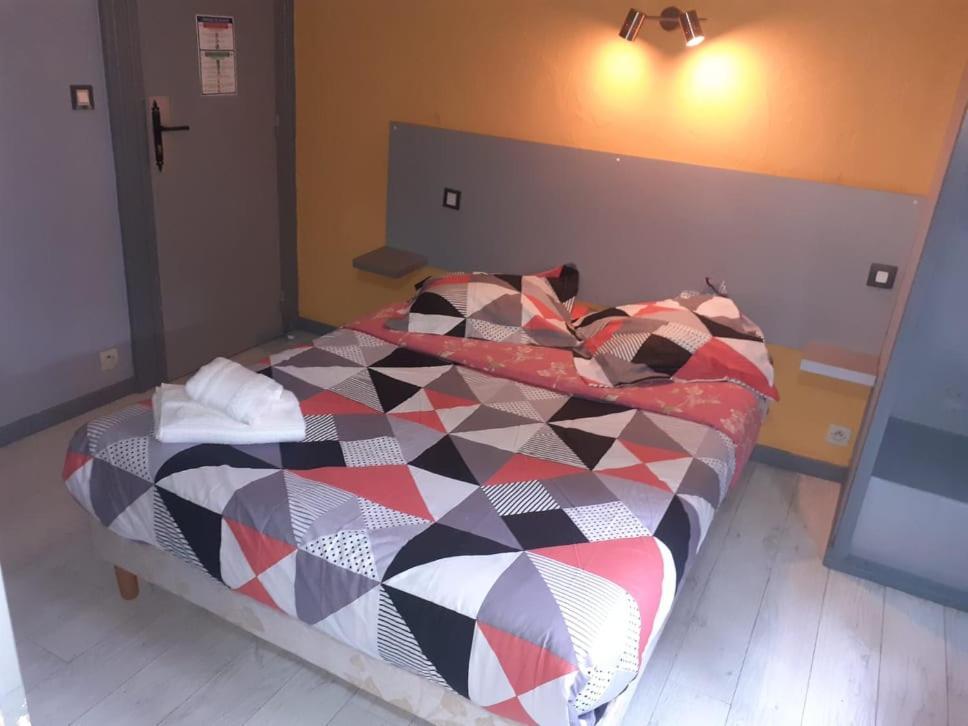 Le Fecamps Hotell Bolbec Eksteriør bilde
