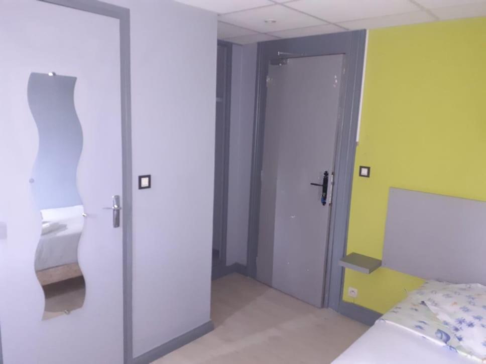 Le Fecamps Hotell Bolbec Eksteriør bilde